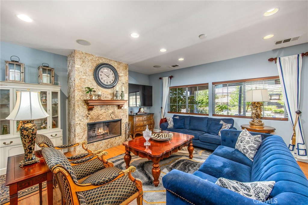 Twin Pines - Residential