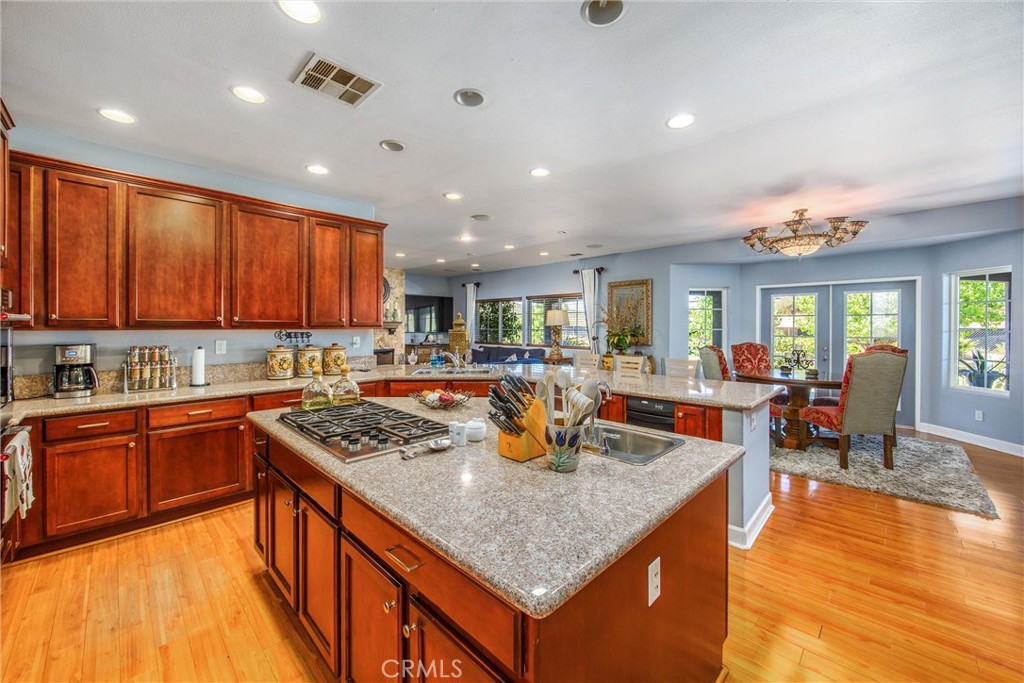 Twin Pines - Residential