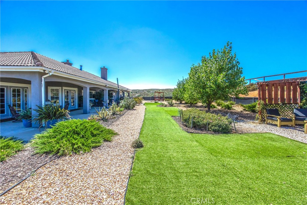 Twin Pines - Residential