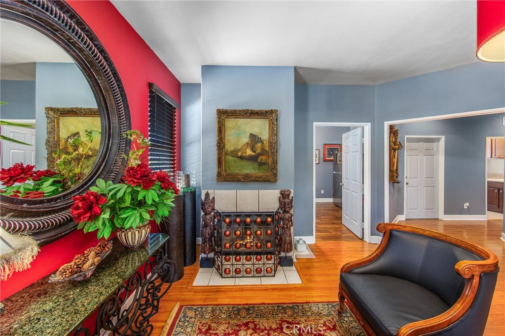 Twin Pines - Residential