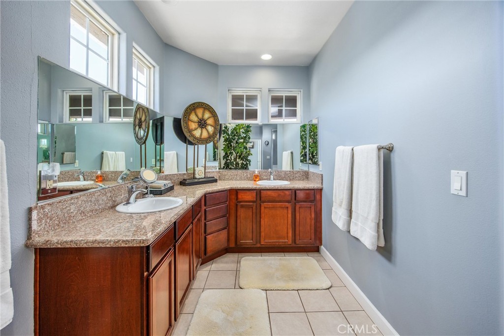 Twin Pines - Residential