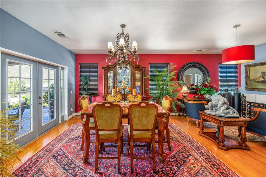 Twin Pines - Residential