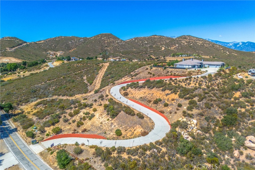 Twin Pines - Residential