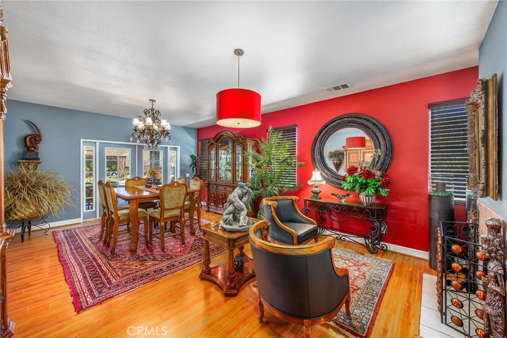 Twin Pines - Residential