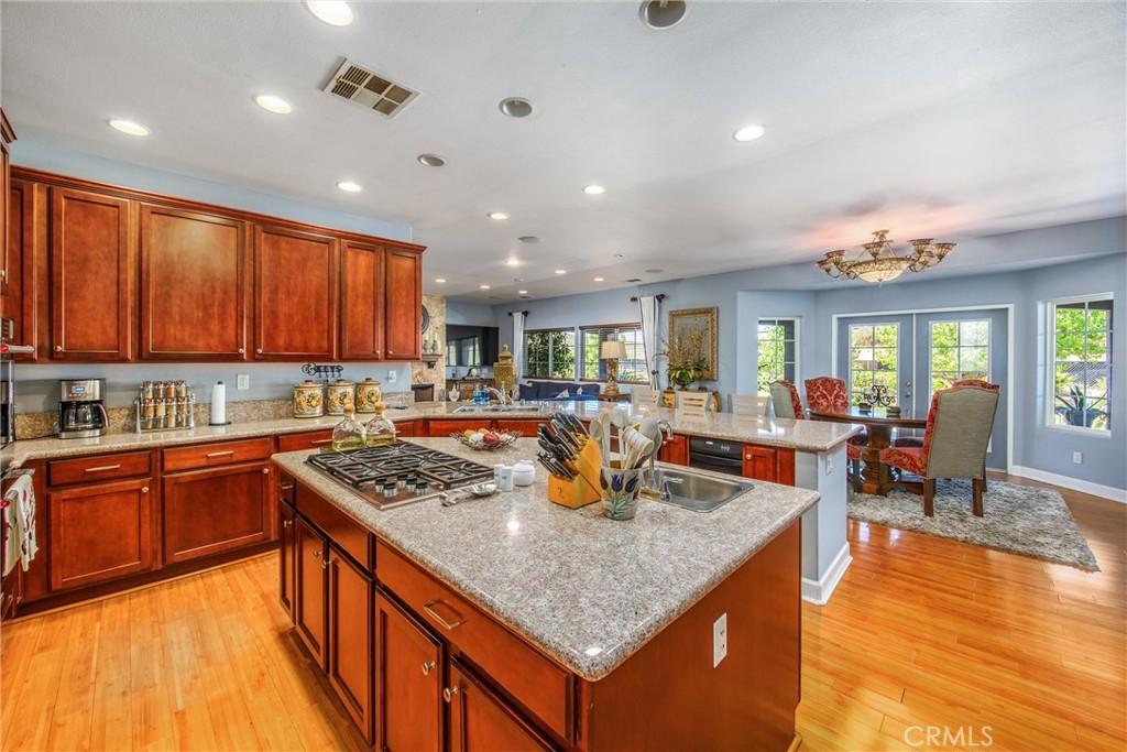 Twin Pines - Residential