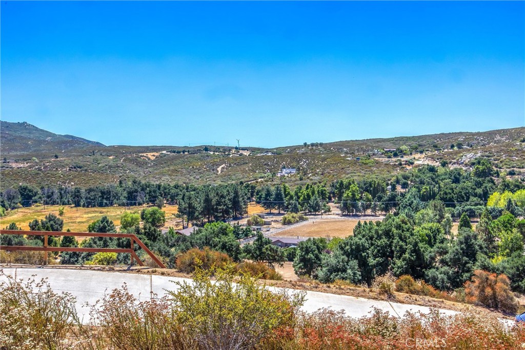 Twin Pines - Residential