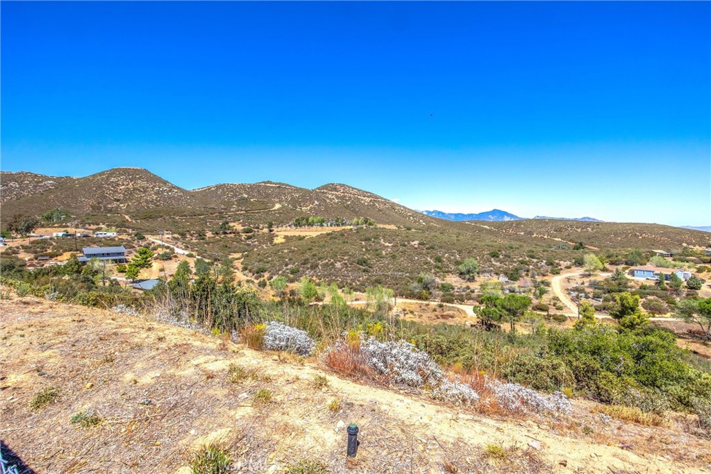 Twin Pines - Residential