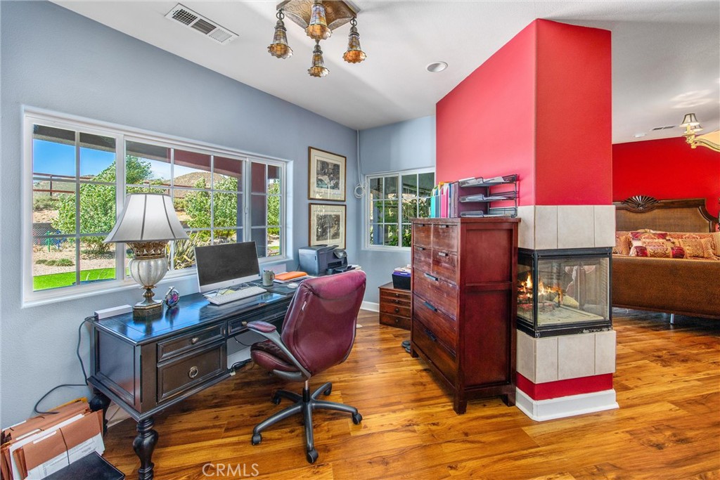 Twin Pines - Residential