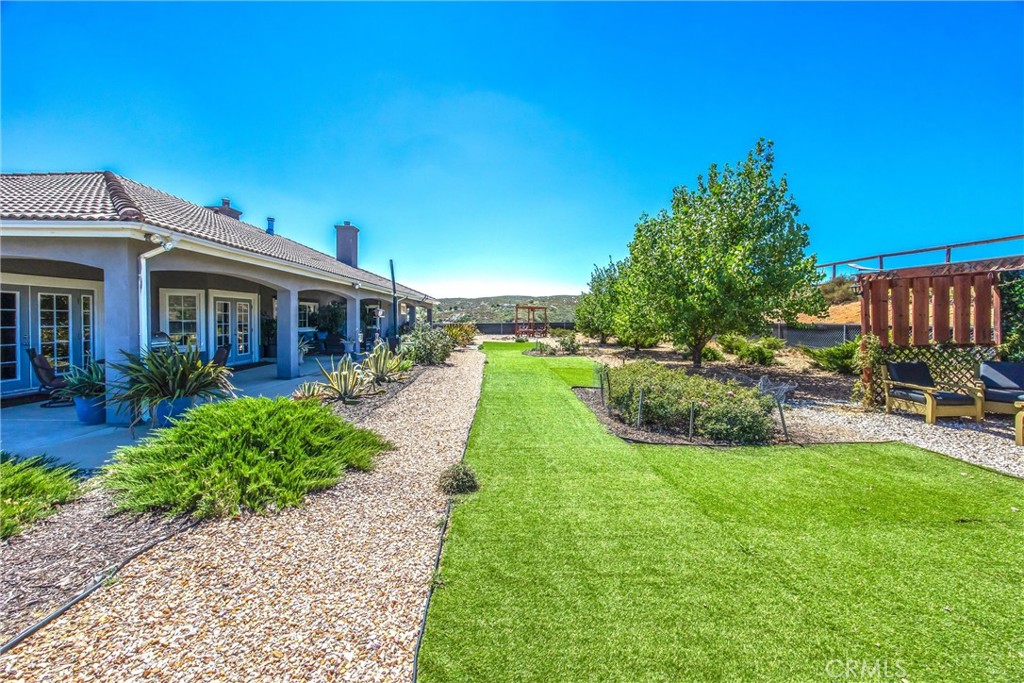 Twin Pines - Residential