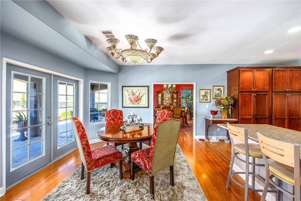 Twin Pines - Residential