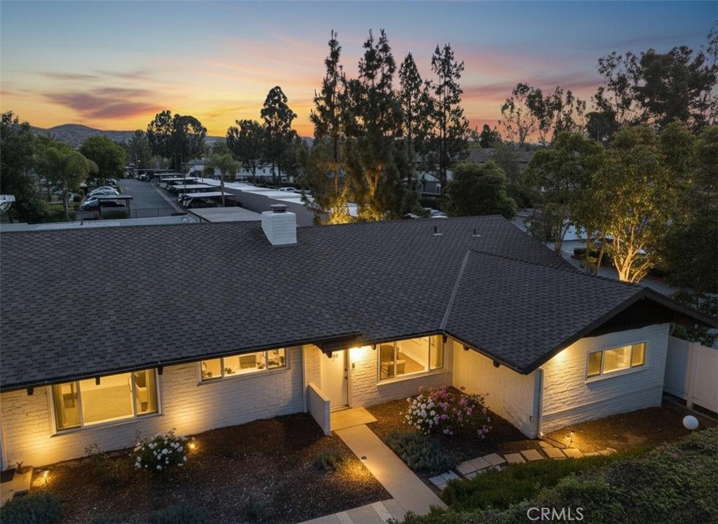 5074 Lakeview