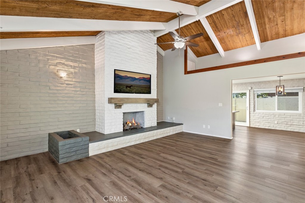 5074 Lakeview