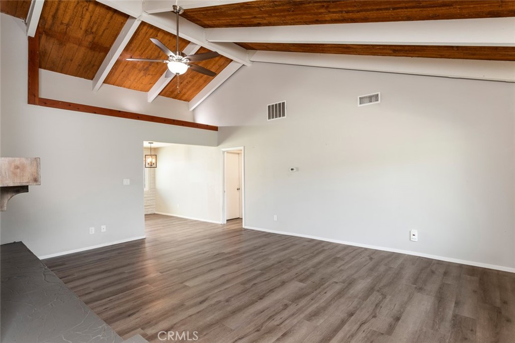 5074 Lakeview