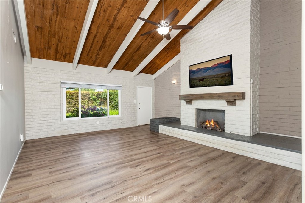 5074 Lakeview