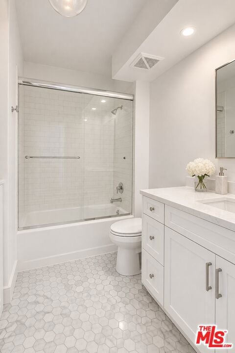 Tiny photo for 1167 Roxbury Drive #105, Los Angeles, CA 90035 (MLS # 26985531)
