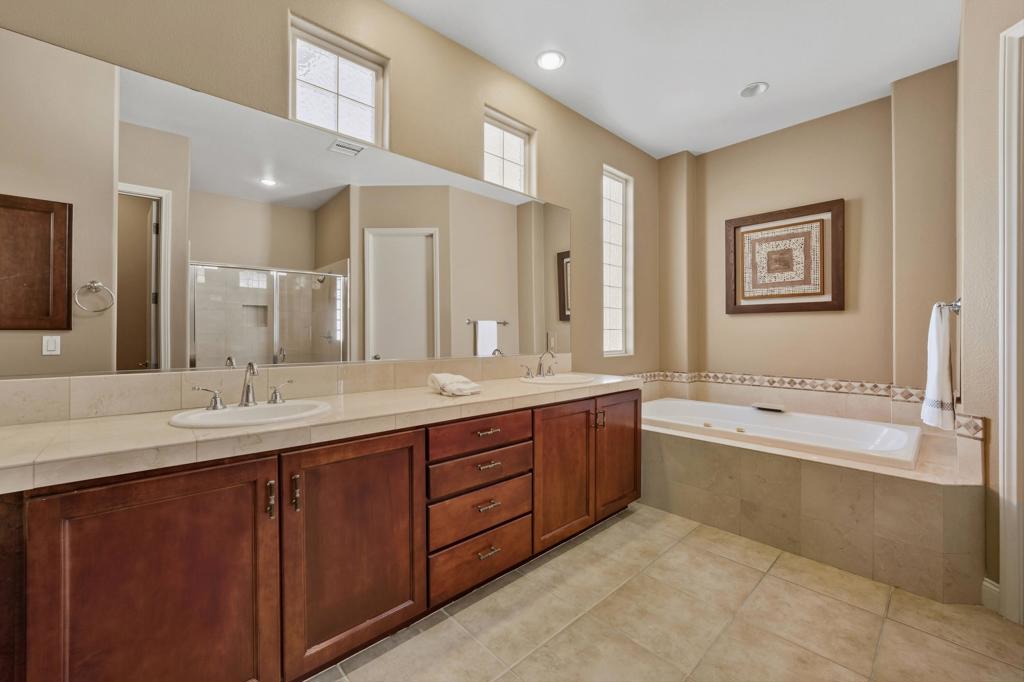 Mountain View CC - Residential