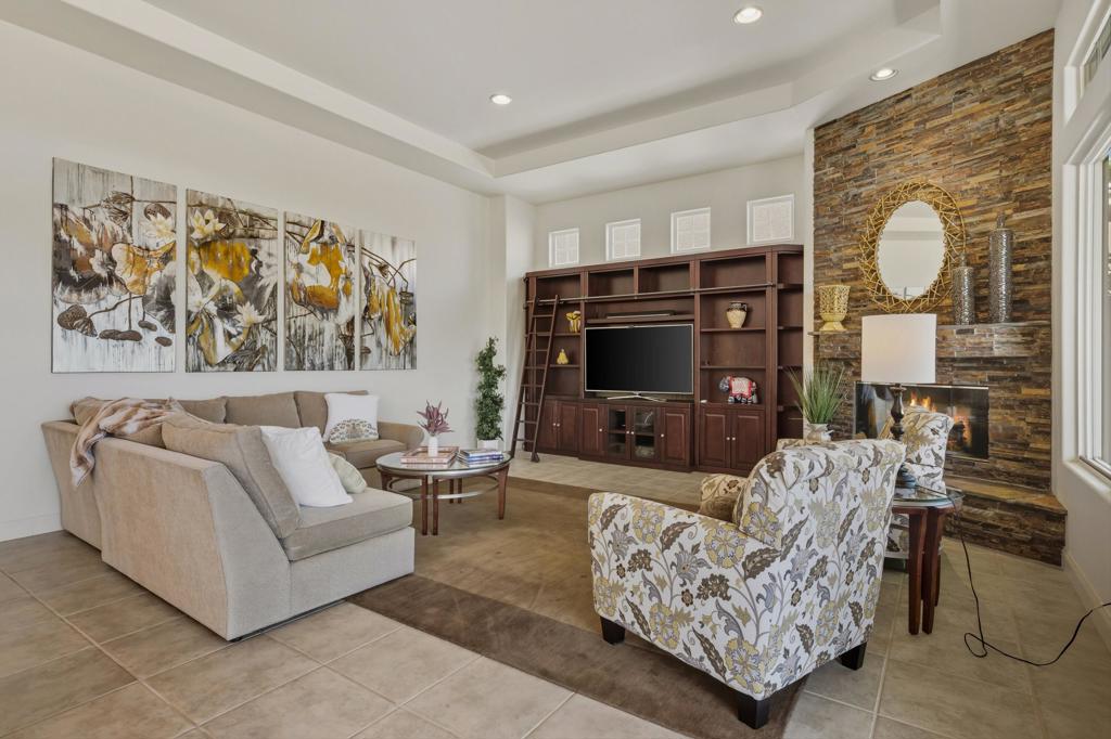 Mountain View CC - Residential