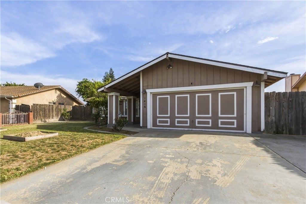 1418 Nut Tree