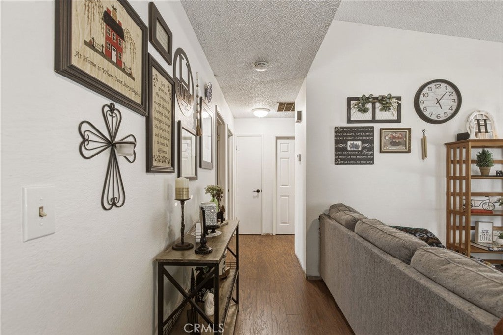 1418 Nut Tree