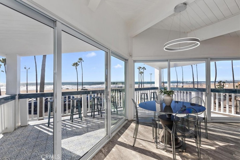 2214 W Oceanfront B