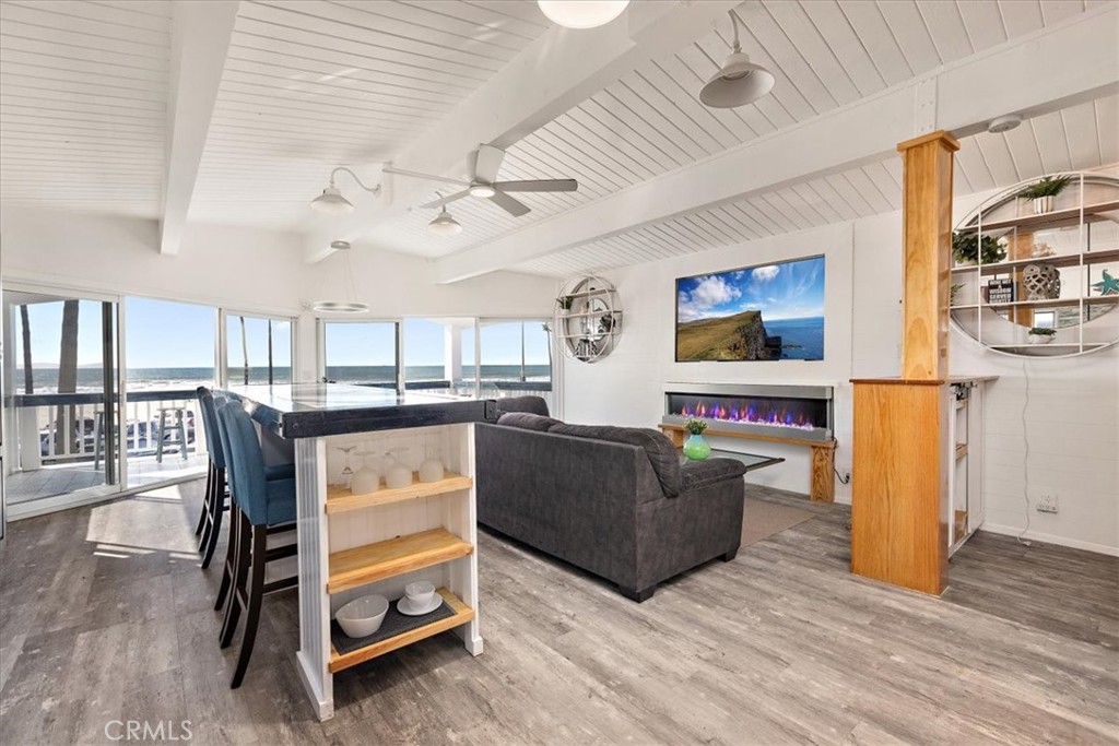 2214 W Oceanfront B