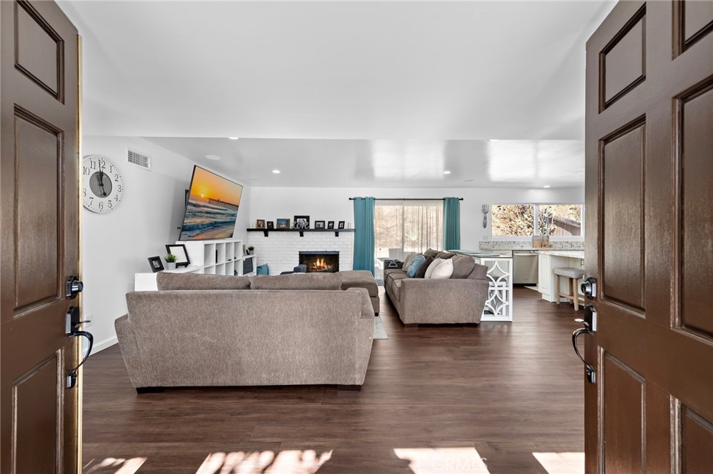 13687 SYCAMORE Drive