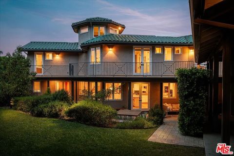 Photo of 804 Mount Washington Drive, Los Angeles, CA 90065 (MLS # 26672297)