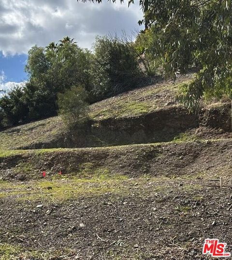 Photo of 0 Giant Fir Place, Canyon Lake, CA 92587 (MLS # 26772091)