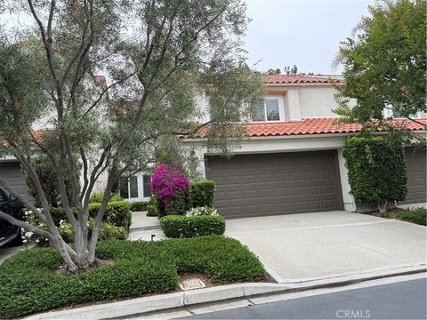 Photo of 21 Sarena #35, Irvine, CA 92612 (MLS # OC26048369)