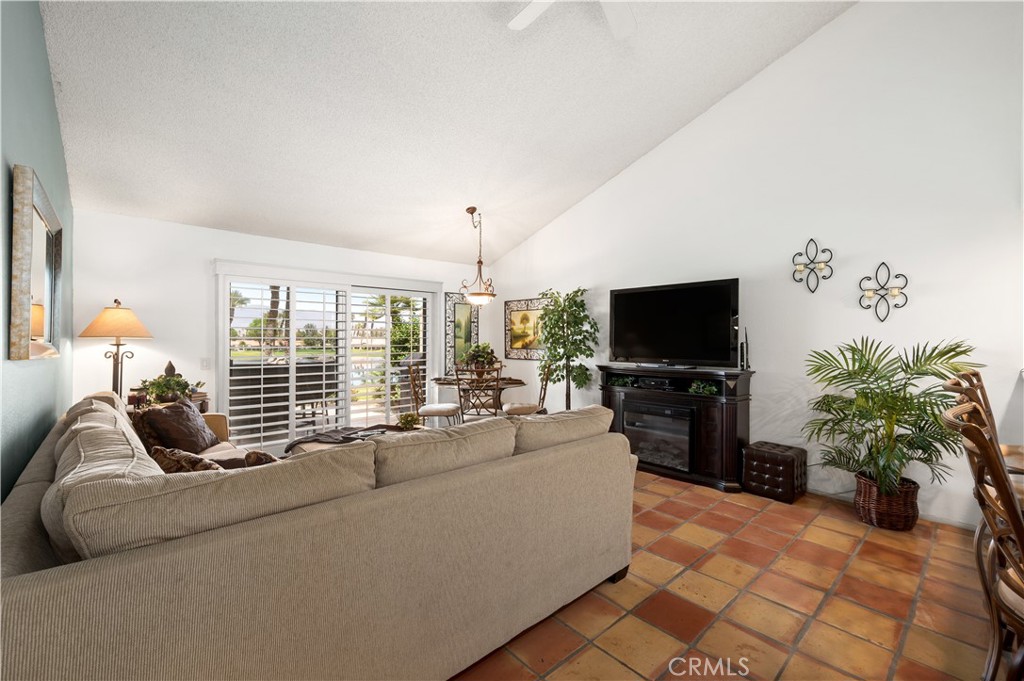 Palm Desert Resort CC (32418) - Residential