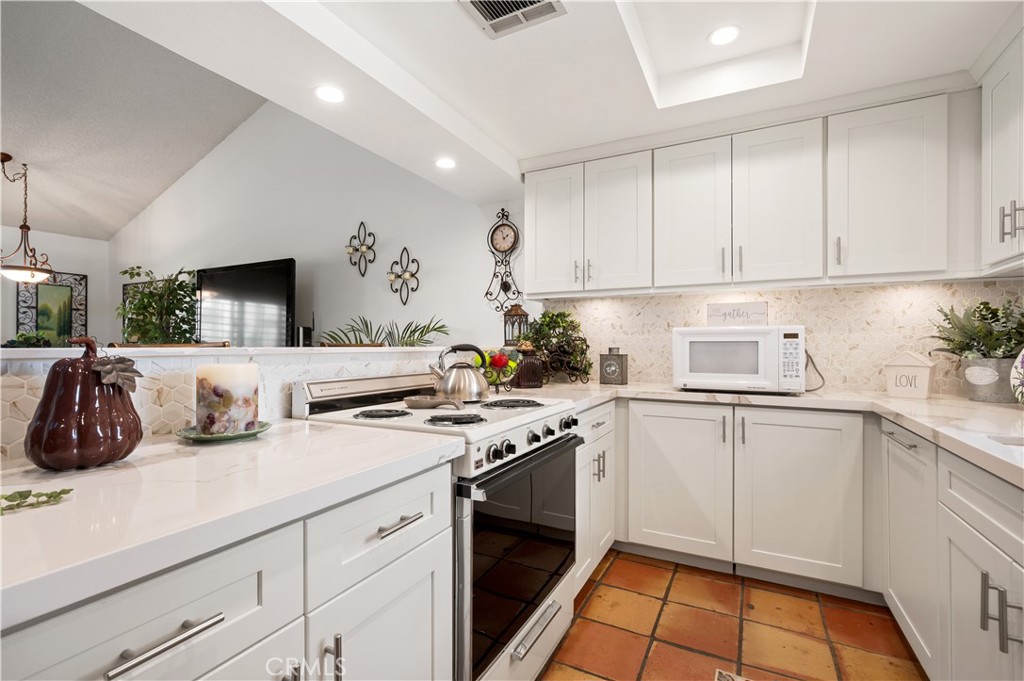 Palm Desert Resort CC (32418) - Residential