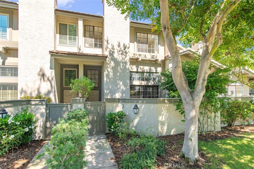 Upgraded Townhome in Prime Turtle Rock Meadows Location
Situated on a grassy knoll with peaceful views of trees and sprawling lawns, this beautifully maintained townhome offers the perfect blend of modern comfort and timeless charm—just minutes from Shady Canyon.
This light-filled home features 3 spacious bedrooms, 2.5 upgraded bathrooms, and a flexible floorplan with stylish updates completed within 2024, including vinyl hardwood flooring, fresh interior paint, and a fully remodeled kitchen and bathrooms. A large sliding door opening to the front patio.
The main living area boasts high ceilings, a gorgeous fireplace, and a large sliding glass door that opens to a private front patio. A separate dining area is perfect for entertaining, while the adjoining flex space near the kitchen is ideal for a home office or study, two pools (one just steps away), access to walking, biking, and hiking trails
Located in a top-rated Irvine Unified School District, close to: Turtle Rock Elementary, Bonita Canyon Elementary, University High School ,UCI, Concordia University , Nearby top private schools: Sage Hill School, TVT Community Day School
Enjoy a quiet, safe, and resort-like lifestyle in one of Turtle Rock’s most sought-after communities.