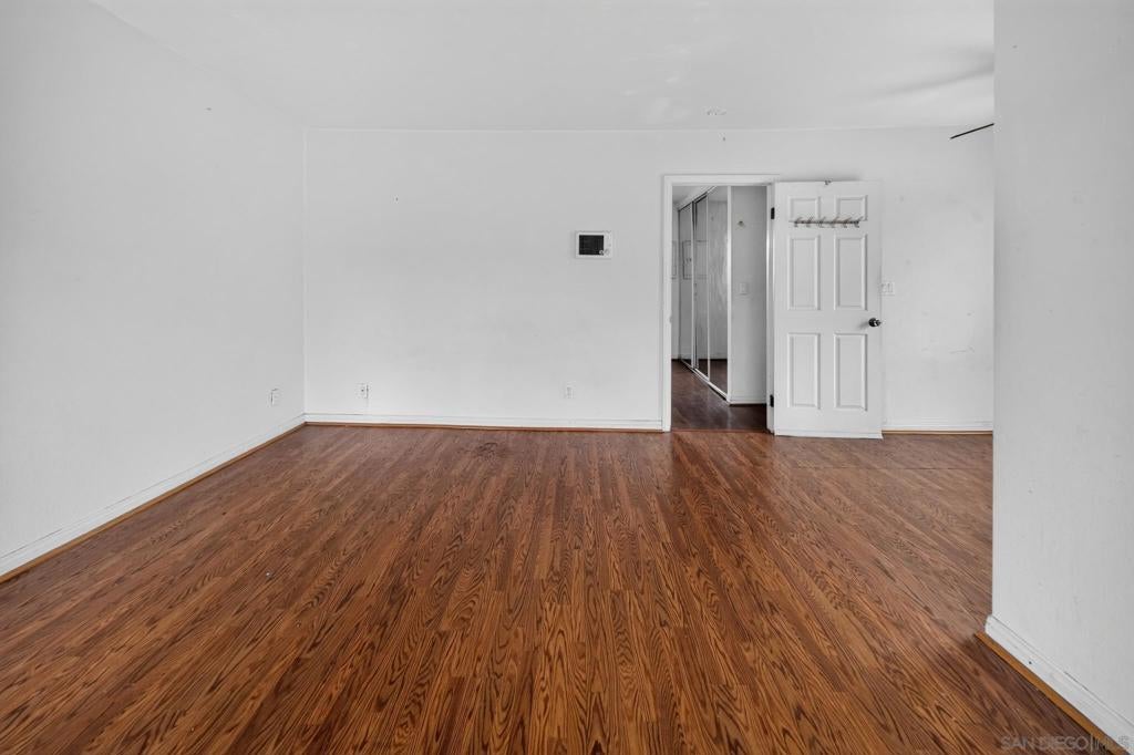 4346 52nd Street 10