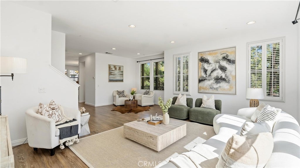 827 The Promenade F