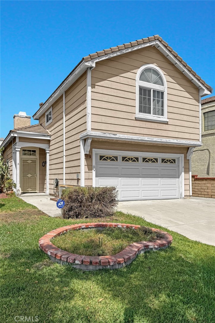 CONTACT: Call or Text David Vuu for more information and showing.
Welcome to this charming home in a quiet, family-friendly neighborhood in Covina!
The formal living room features vaulted ceilings and vinyl floors, with an adjacent dining area perfect for entertaining.
The kitchen overlooks a cozy family room with access to a spacious, covered patio, ideal for outdoor gatherings. Downstairs also offers an indoor laundry room, a guest bathroom, and access to a full 2-car garage.
Upstairs, you’ll find two bedrooms with en-suite bathrooms. While the home features central heating and cooling, each bedroom is also equipped with a brand-new personal mini split unit for added comfort.
Additionally, there's a versatile loft that can be used as an office, playroom, or even a third bedroom.
Conveniently located within walking distance to shops, restaurants, and schools, with quick access to the 10 and 210 Freeways. A must-see!
The renter is responsible for all utilities besides the gardener.