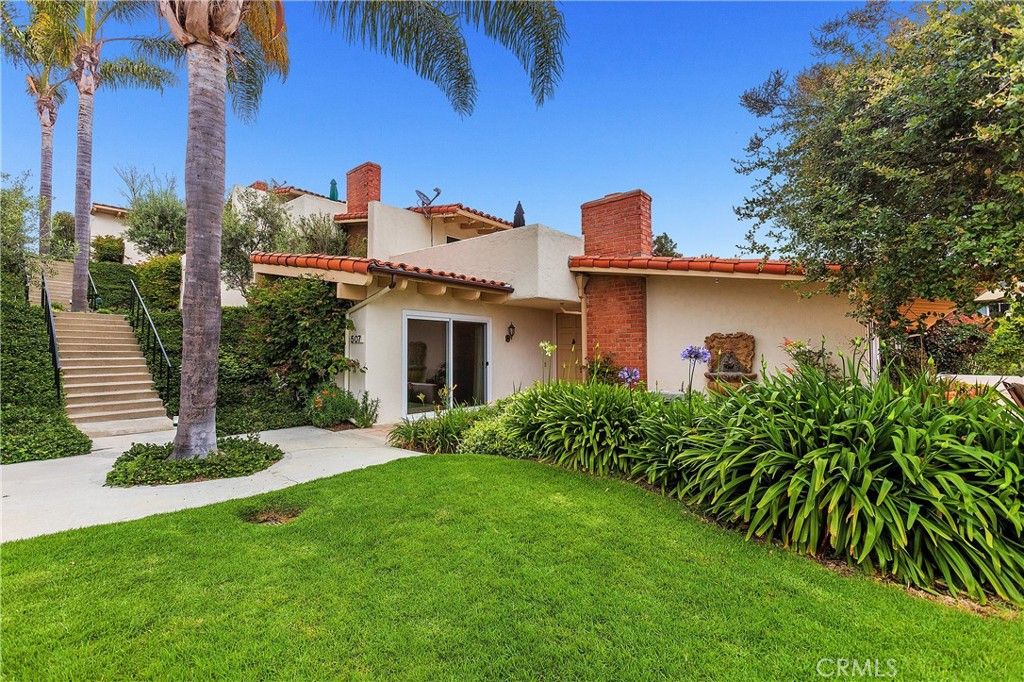 Photo of 507 Avenida Campo, Newport Beach, CA 92660 (MLS # NP26095447)
