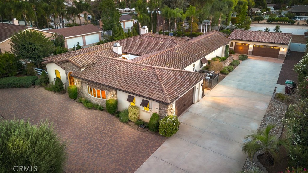 24435 Adams Ave.