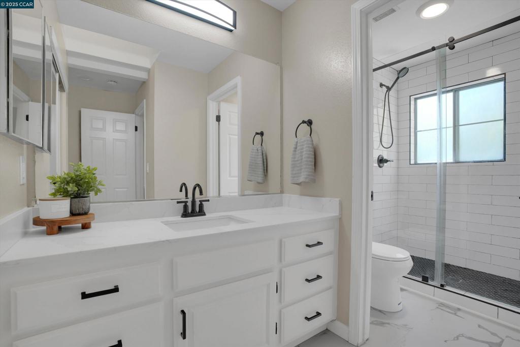 SHADOWBROOK - Residential