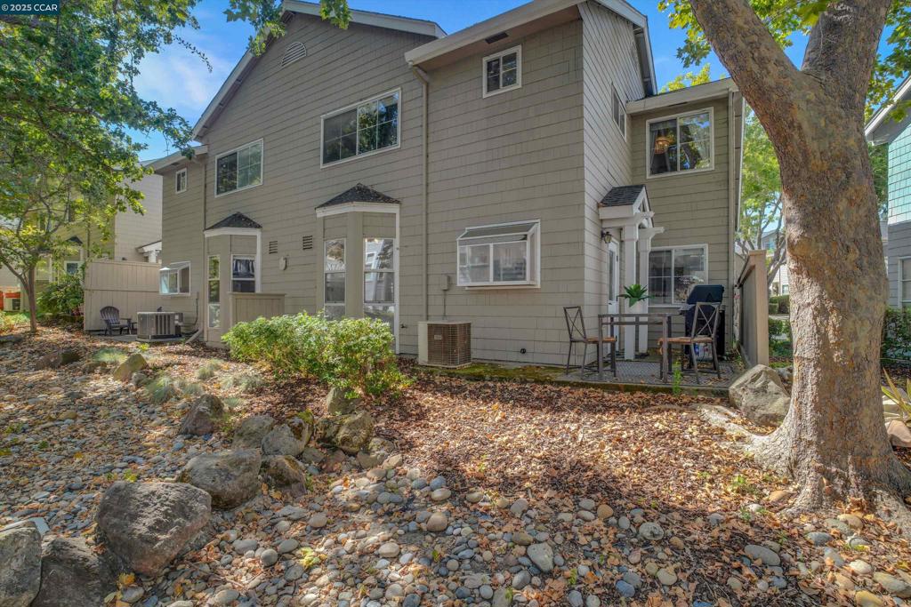 SHADOWBROOK - Residential
