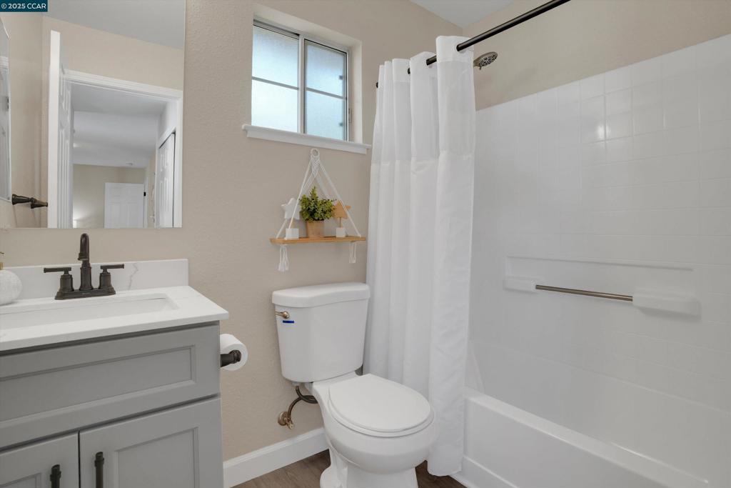 SHADOWBROOK - Residential