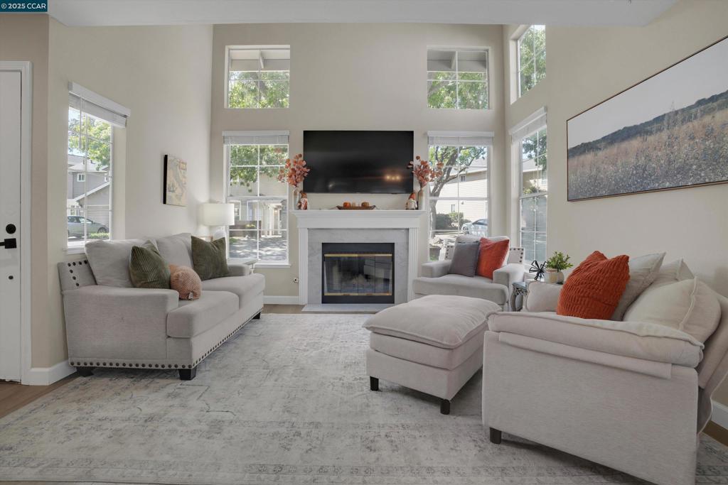SHADOWBROOK - Residential