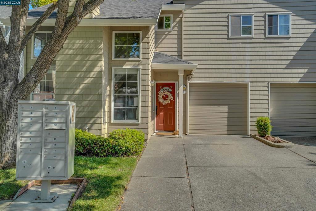 SHADOWBROOK - Residential