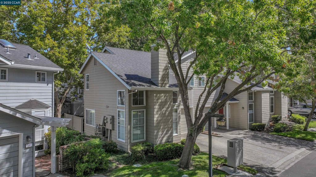 SHADOWBROOK - Residential
