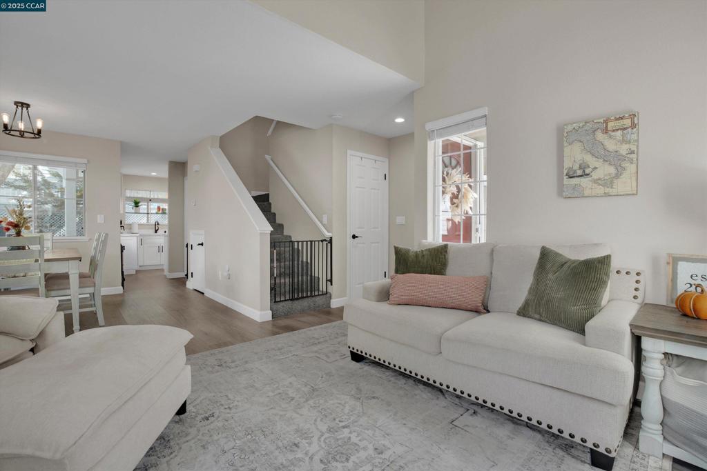 SHADOWBROOK - Residential