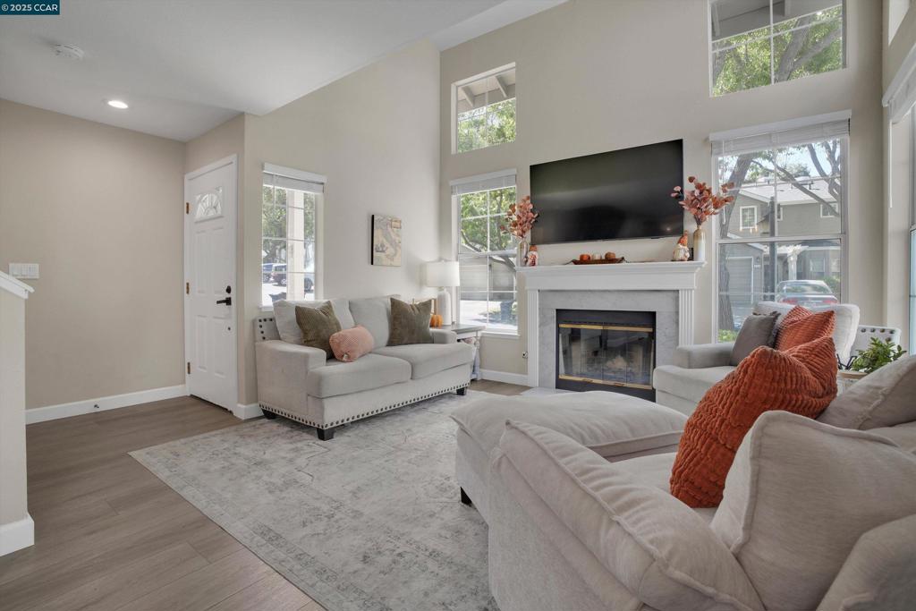 SHADOWBROOK - Residential
