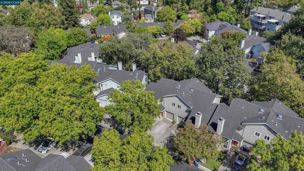SHADOWBROOK - Residential