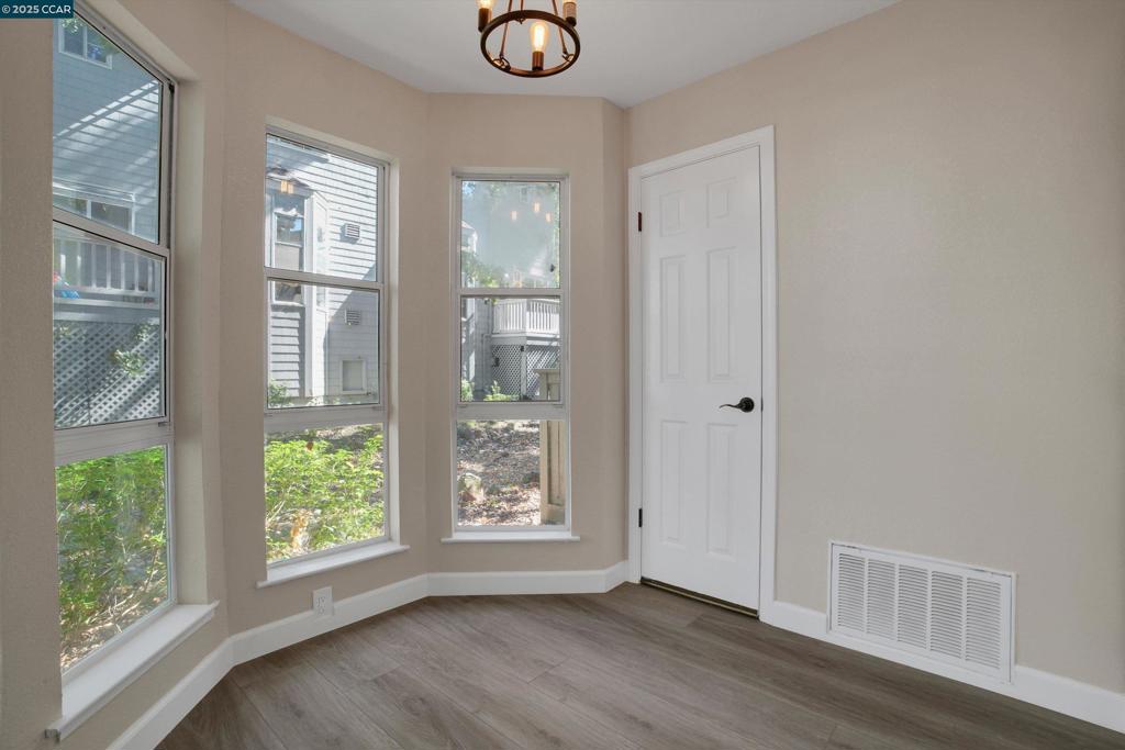 SHADOWBROOK - Residential