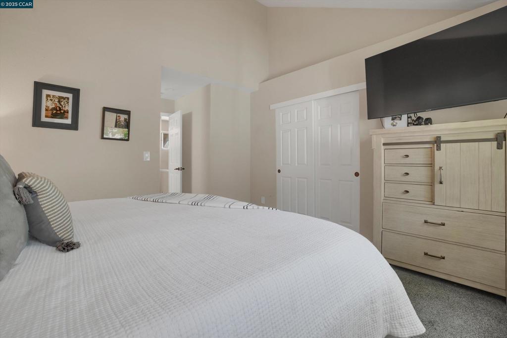 SHADOWBROOK - Residential