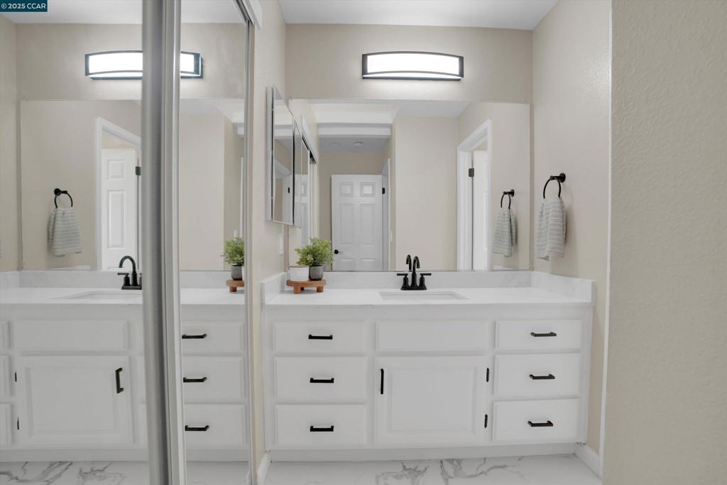SHADOWBROOK - Residential