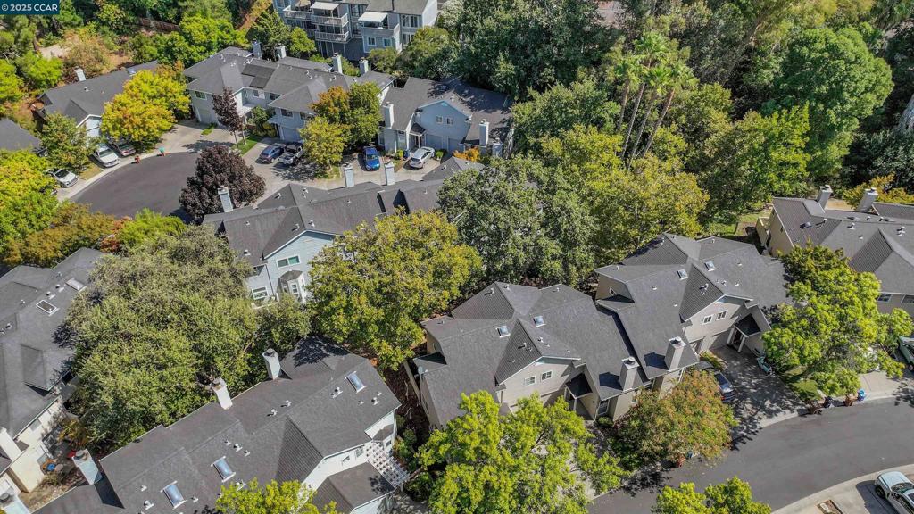 SHADOWBROOK - Residential